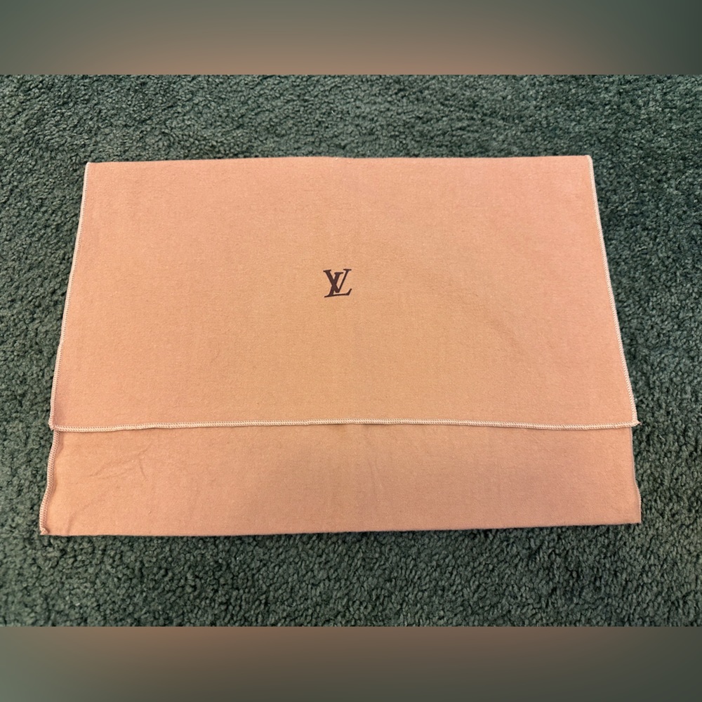 ✨Authentic LV Dustbag ✨ - Picture 3 of 3